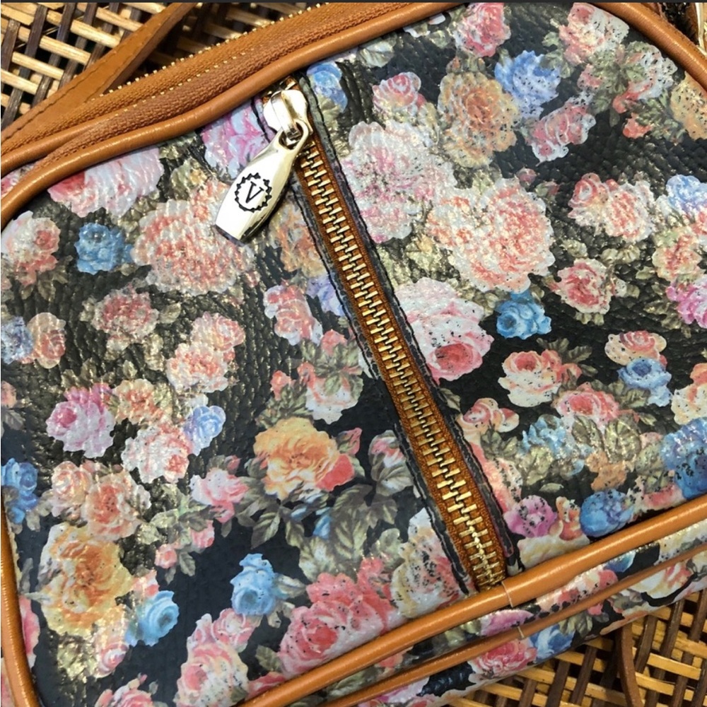 Valentina Crossbody Floral Leather Bag - Picture 3 of 6